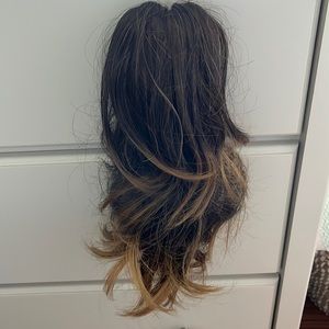 Claw Clip Wavy Ponytail